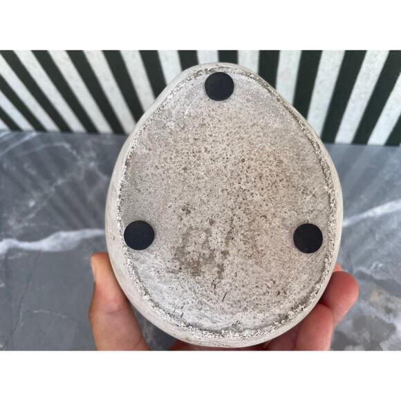 Cement Face Planter - Picture 4 of 8